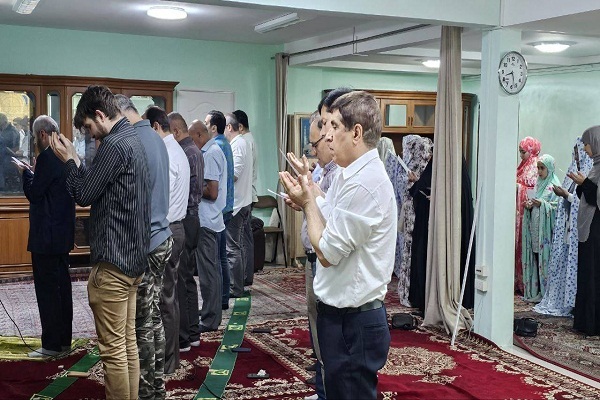 حضور ایرانیان مقیم تایلند در نماز عید فطر بانکوک + عکس حضور ایرانیان مقیم تایلند در نماز عید فطر بانکوک + عکس