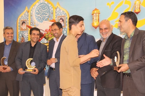 برگزاری سومین همایش سالانه تقدیر از حافظان کل قرآن شهرستان برخوار برگزاری سومین همایش سالانه تقدیر از حافظان کل قرآن شهرستان برخوار