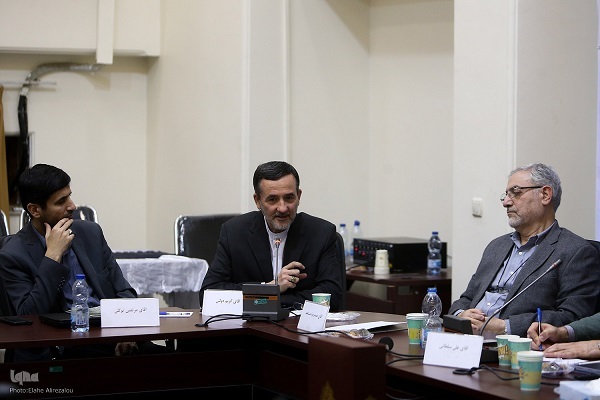 مصحف مشهد کاملترین مصحف به خط کوفی سبک حجازی است