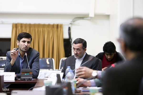 مصحف مشهد کاملترین مصحف به خط کوفی سبک حجازی است