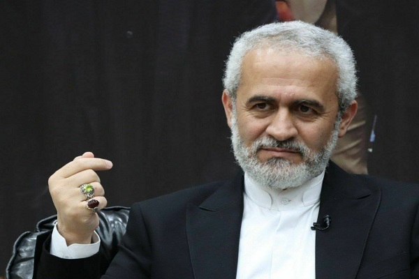 وحید حاجی‌آقازاده، پژوهشگر تجارت مردمی