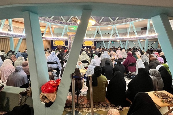 برگزاری مراسم جشن میلاد امام حسن (ع) در مرکز اسلامی هامبورگ + عکس برگزاری مراسم جشن میلاد امام حسن (ع) در مرکز اسلامی هامبورگ + عکس