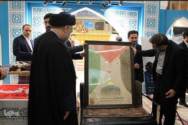 رونمایی از دو اثر قرآنی در اختتامیه بخش بین الملل نمایشگاه قرآن