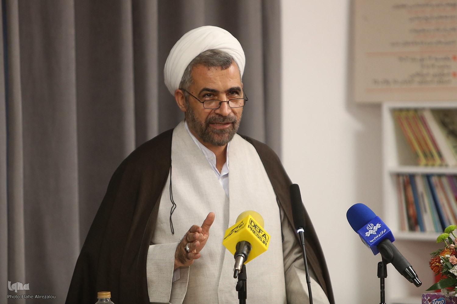 آیین پاسداشت حجتالاسلام جعفریان، «جستوجوگر گذشته با دغدغههای آینده» برگزار شد آیین پاسداشت حجتالاسلام جعفریان، «جستوجوگر گذشته با دغدغههای آینده» برگزار شد