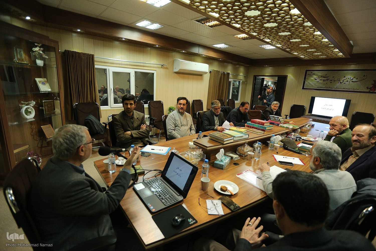 نشست هم‌اندیشی با اساتید جلسات تهران برگزار شد