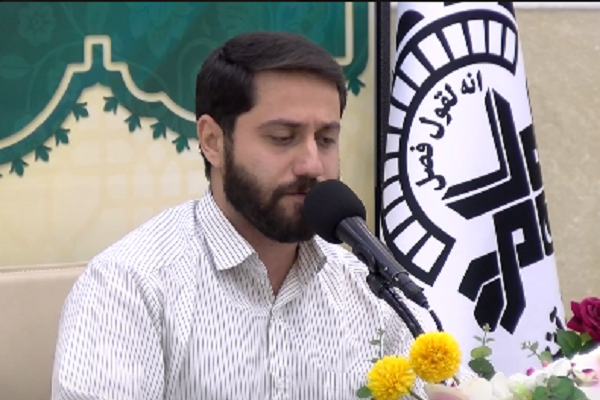 فراز تلاوت علی کبیری  از آیه 8 سوره «صف» + فیلم