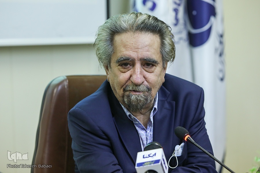 منوچهر صدوقی سها