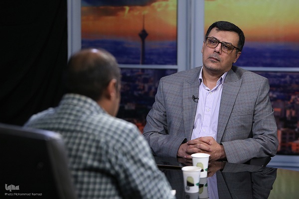 هنوز آماده نیست//// «علی‌نامه» سند تشیع هزار ساله ایرانیان است/ دینداری مردم و موج‌سواری صفویه+ فیلم