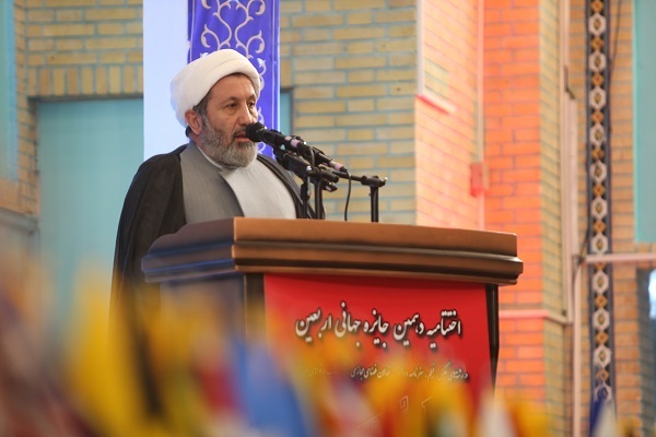 پیام اصلی راهپیمایی اربعین روشنگری و مقابله با اسلام‌هراسی است