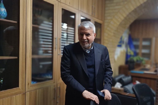 بازدید وزیر میراث فرهنگی از مسابقات قرآن وزارتخانه