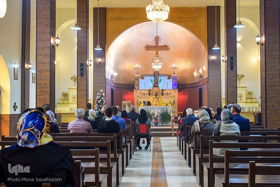 چرا مسلمانان باید میلاد حضرت مسیح را جشن بگیرند