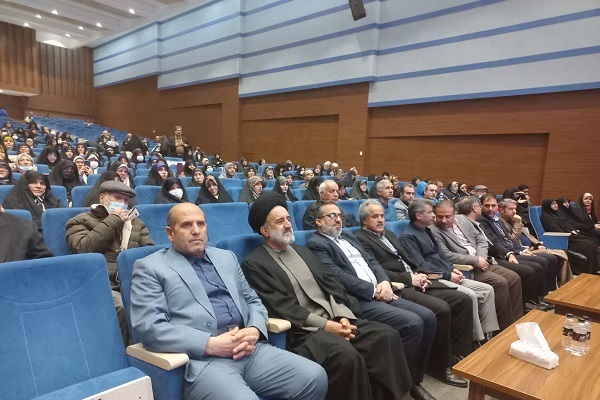 برگزاری محفل انس با قرآن در دهکده نشاط تهران