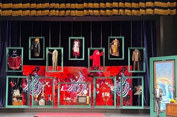 فوری ارسالی//// «پَنام زرین» جشنواره تئاتر فجر به برگزیدگانش رسید! فوری ارسالی//// «پَنام زرین» جشنواره تئاتر فجر به برگزیدگانش رسید!