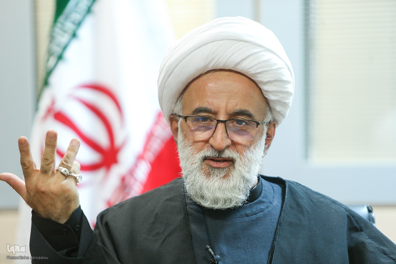 از دعوت آموزه‌های تشیع به وفاق تا توجه توأمان تفسیر «تسنیم» به عقل و وحی