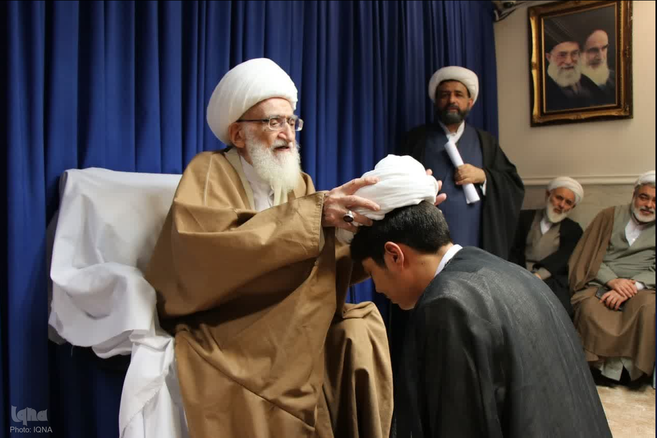 حسین نوری همدانی از مراجع معظم تقلید شیعه