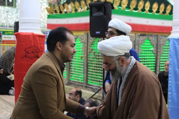 محفل انس با قرآن در امامزادگان محمد و علی(ع) نهاوند برگزار شد
