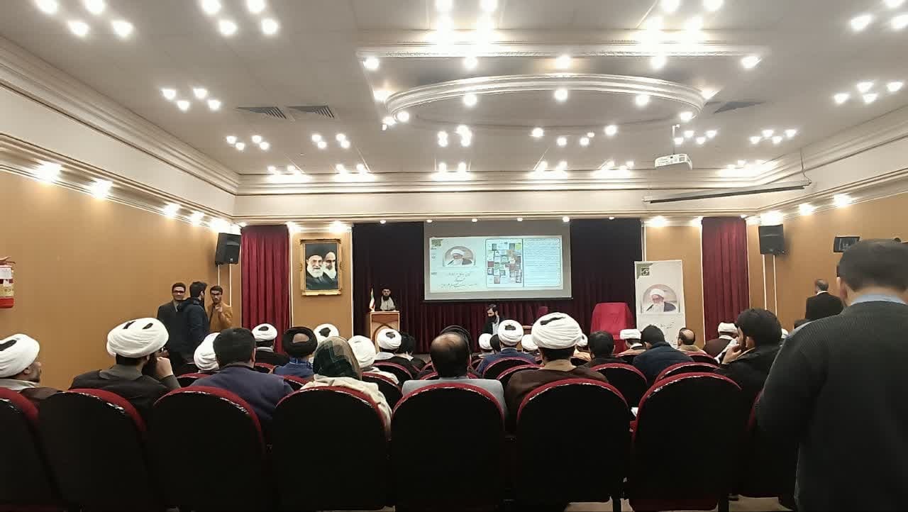 نرم افزار مجموعه آثار آیت الله صافی گلپایگانی در قم رونمایی شد