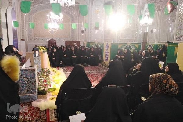 شب شعر بانوان عرب زبان در حرم مطهر رضوی برگزار شد