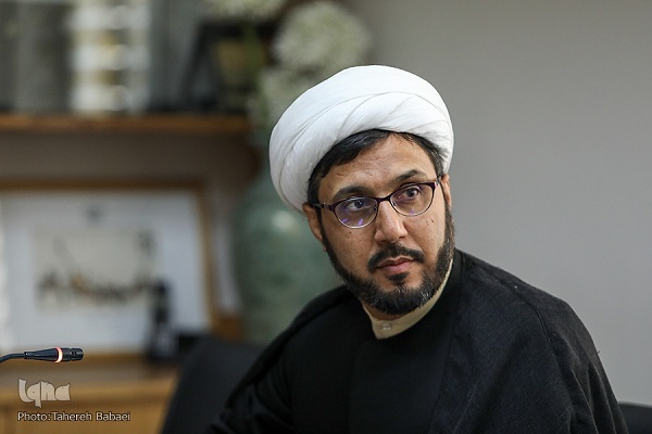 تبیین «مهدویت؛ آموزهای فرامذهبی» در کنفرانس مرکز فرهنگی ترکیه تبیین «مهدویت؛ آموزهای فرامذهبی» در کنفرانس مرکز فرهنگی ترکیه