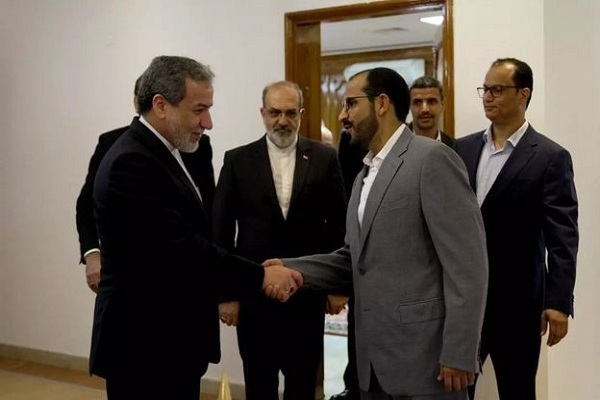 دیدار رئیس هیئت مذاکرهکننده دولت نجات ملی یمن با عراقچی دیدار رئیس هیئت مذاکرهکننده دولت نجات ملی یمن با عراقچی