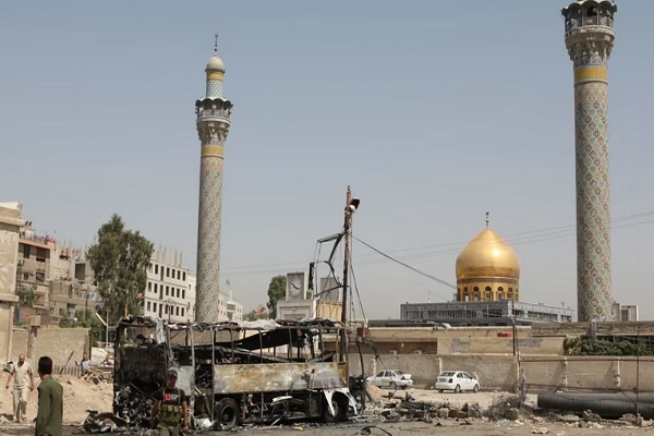 ادعای مقامات آمریکایی درباره خنثی کردن بمبگذاری در حرم حضرت زینب(س) ادعای مقامات آمریکایی درباره خنثی کردن بمبگذاری در حرم حضرت زینب(س)