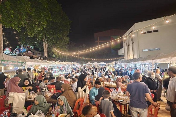 برگزاری جشن مولود النبی (ص) در جزیره پوکت تایلند برگزاری جشن مولود النبی (ص) در جزیره پوکت تایلند