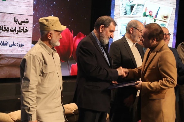 علت دشمنی و توطئه ابرقدرت‌ها با انقلاب ایران تفکر اسلامی است