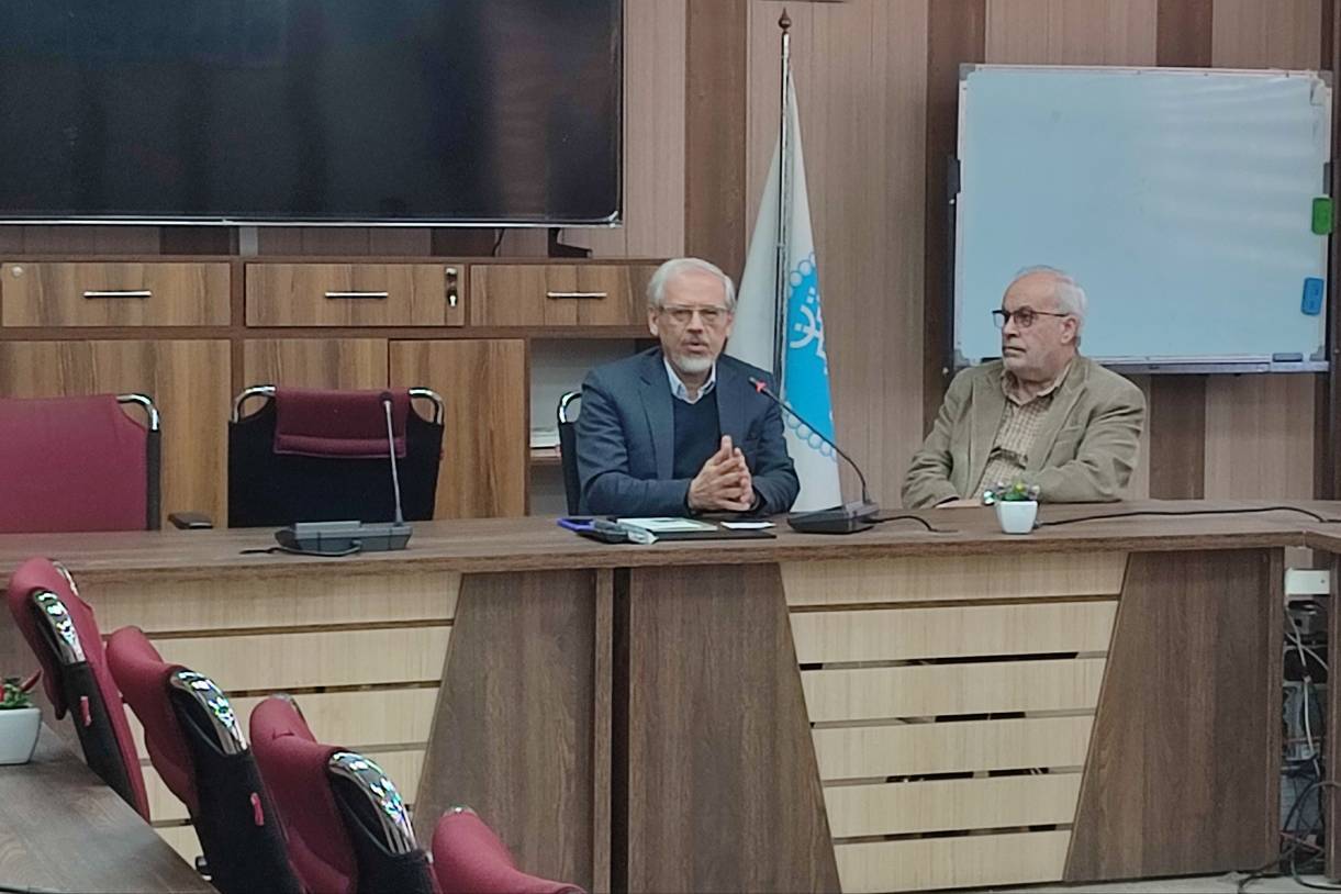 دین را نباید با دین‌داران سنجید