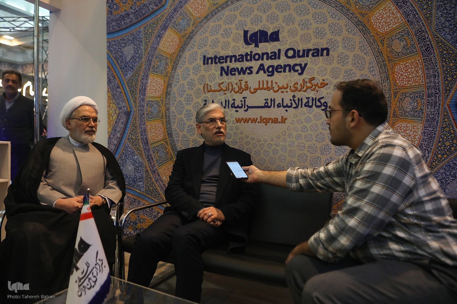 وزیر علوم از غرفه ایکنا در نمایشگاه بینالمللی قرآن بازدید کرد وزیر علوم از غرفه ایکنا در نمایشگاه بینالمللی قرآن بازدید کرد