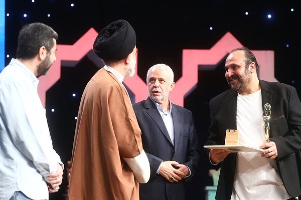 ارسالی//// تجلیل از احمدرضا درویش، فرهاد قائمیان تا محسن مومنی‌شریف