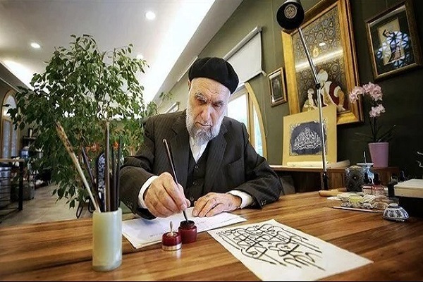 حسن چلبی و یک عمر تلاش برای تزئین مساجد جهان با هنر خوشنویسی / اماده