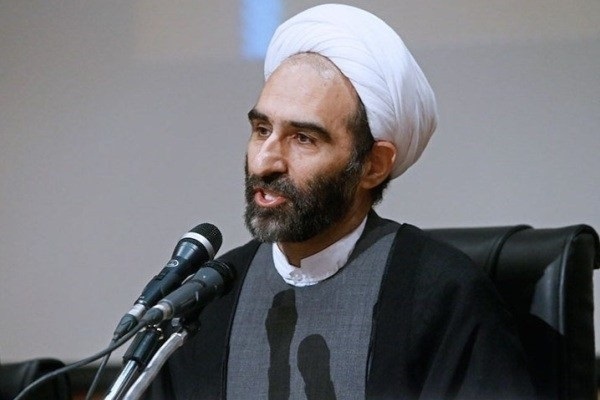 آیت‌الله احمد مبلغی استاد درس خارج حوزه علمیه