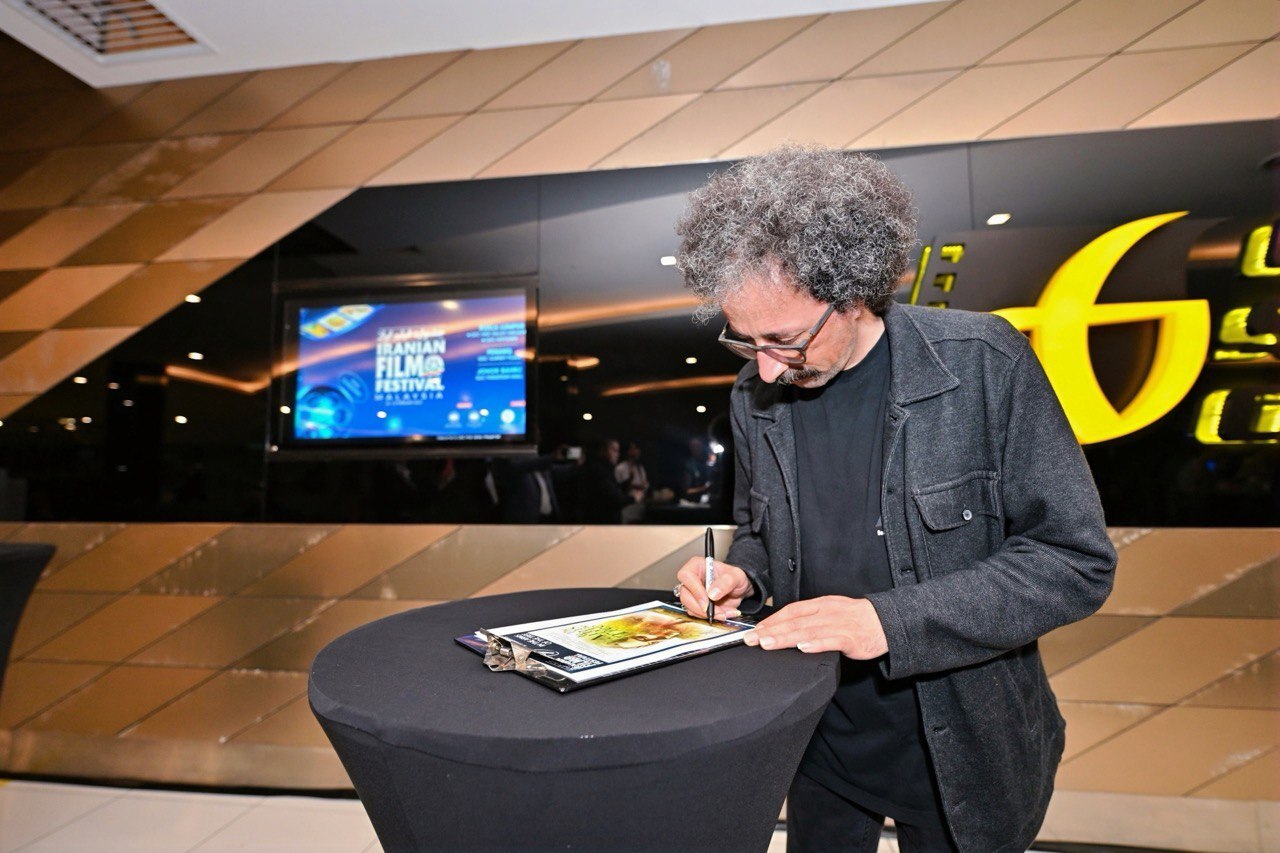 سینما یکی از مهمترین ابزارهای تبادل فرهنگی و درک متقابل بین ملتهاست سینما یکی از مهمترین ابزارهای تبادل فرهنگی و درک متقابل بین ملتهاست