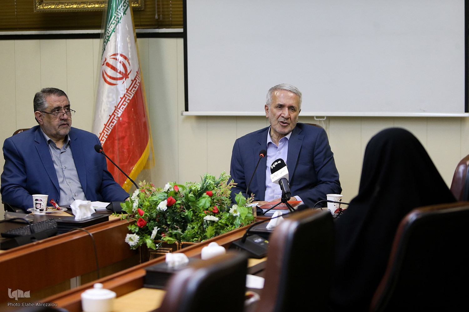 ارتقای جایگاه معلمان از کارمندی به شخصیت علمی، تربیتی و فرهنگی در سایه سند تحول