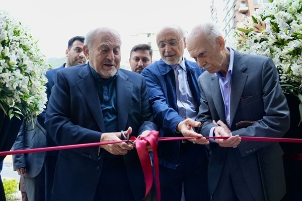 دور شدن از كتاب نزديكی به «فرهنگستیزی» است دور شدن از كتاب نزديكی به «فرهنگستیزی» است