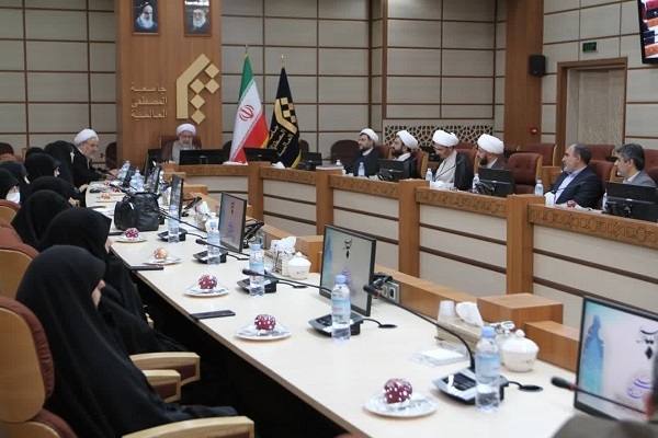 علی عباسی، رئیس جامعه المصطفی العالمیه