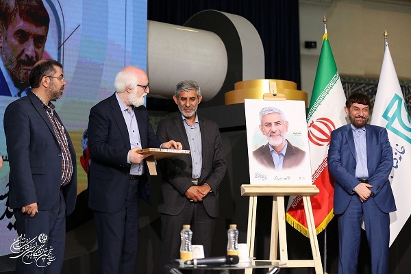 «حمید حسام» در معرفی انسان متعالی گام برداشته است