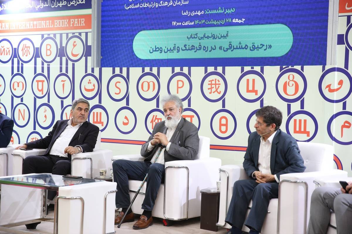 تأکید بر دیپلماسی فرهنگی، تجربهنگاری و نقش نیروی انسانی تأکید بر دیپلماسی فرهنگی، تجربهنگاری و نقش نیروی انسانی