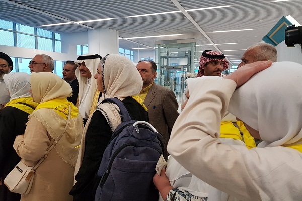 فیلم | حضور سفیر عربستان در آیین بدرقه عمره‌گزاران ایرانی