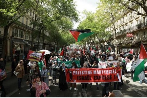 برگزاری تظاهرات علیه نژادپرستی و اسلامهراسی در پاریس + عکس برگزاری تظاهرات علیه نژادپرستی و اسلامهراسی در پاریس + عکس