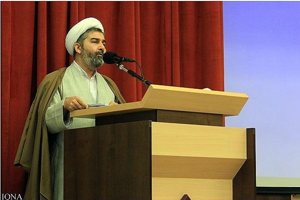 حجت‌الاسلام والمسلمین غلامعلی عزیزی‌کیا، عضو هیئت علمی مؤسسه آموزش و پژوهشی امام خمینی(ره)