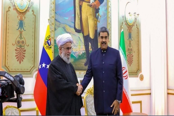 دیدار دبیرکل مجمع جهانی اهلبیت(ع) با رئیس جمهور ونزوئلا دیدار دبیرکل مجمع جهانی اهلبیت(ع) با رئیس جمهور ونزوئلا