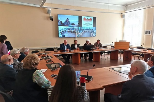 مبانی فلسفی انقلاب اسلامی ایران در آکادمی علوم روسیه بررسی شد