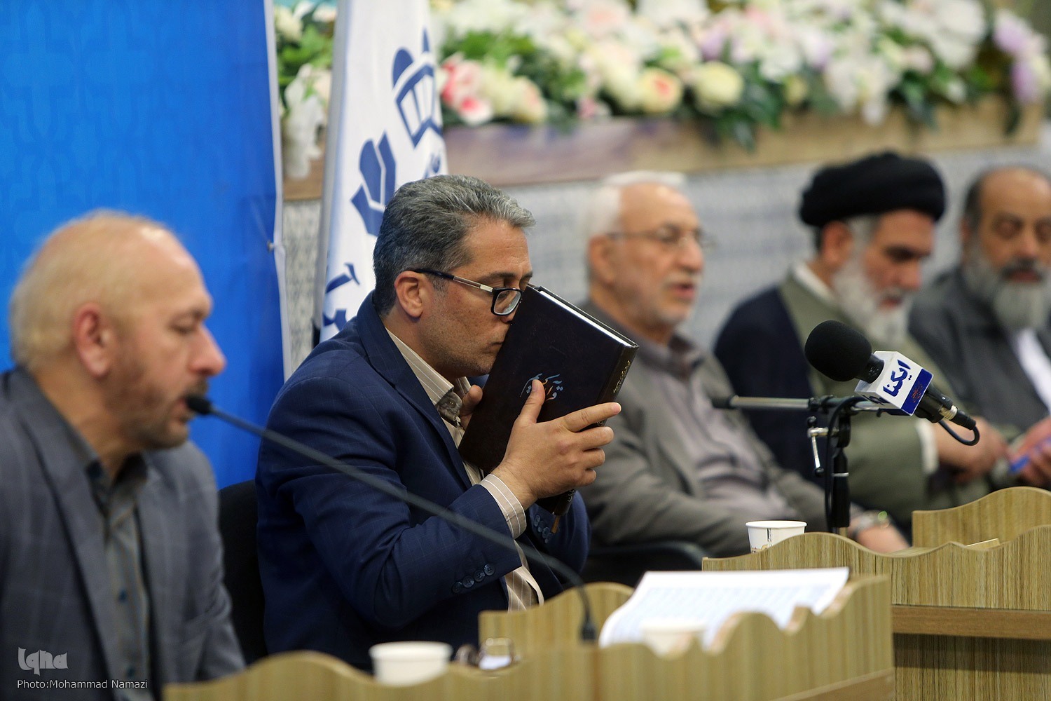 هجدهمین جلسه استماع قرآن به یاد معلمان فقید برگزار شد هجدهمین جلسه استماع قرآن به یاد معلمان فقید برگزار شد