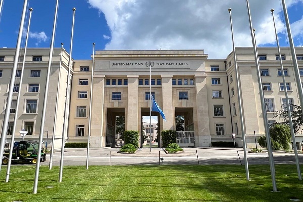 آماده// آيت‌الله رئیسی، مسئول و متعهد به دفاع از منافع مردم بود