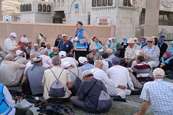 حضور هزاران زائر خارجی حج تمتع در مدینه منوره + عکس و فیلم