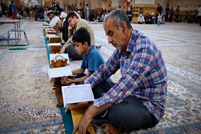 فیلم | کرسی تلاوت فاطمی در حرم بانوی کرامت