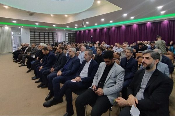 بررسی اندیشه‌های امام خمینی (ره) توسط صاحب‌نظران شیعه و سنی در مسکو