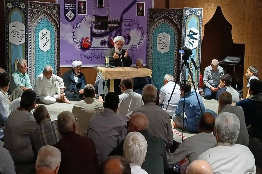 ارسالی/ زائران ایرانی دعای کمیل را در مکه زمزمه کردند