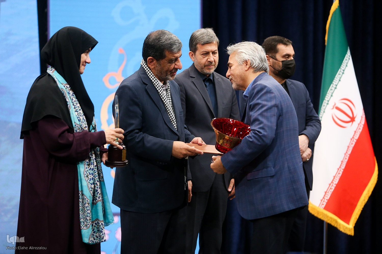 رئیس جمهور شهید حامی و راهگشای مشکلات صنایع دستی بود